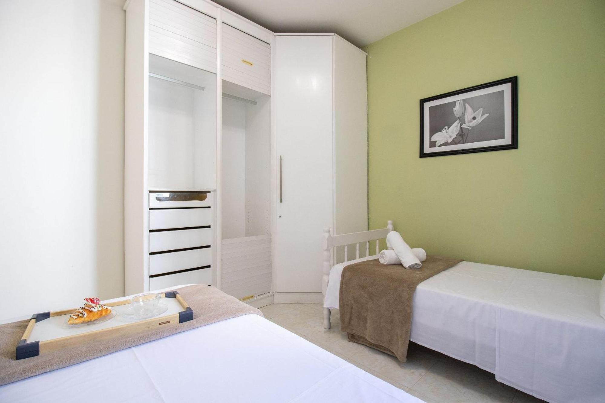 Nvr62b - Quadra Mar, Sacada, 2 Dorm, Climatizado Apartamento *